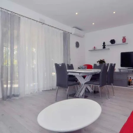 Near Kolovare In Arbanasi Appartement Zadar